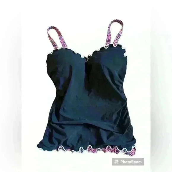 NWOT -PROFILE BY GOTTEX PRETTY WILD D-CUP SHIRRED UNDERWIRE TANKINI TOP
$108 - Picture 4 of 6